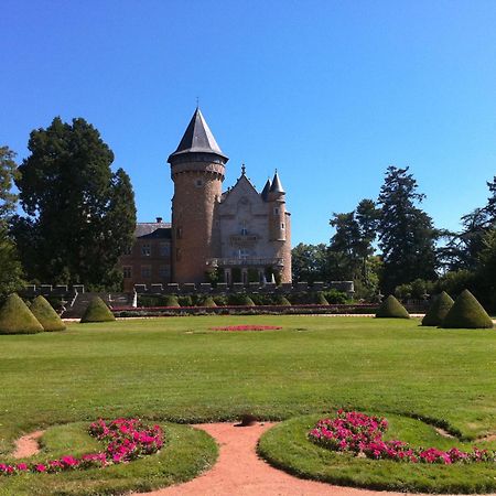 Chateau De Busset Екстериор снимка
