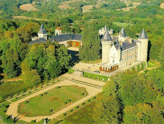 Chateau De Busset Екстериор снимка